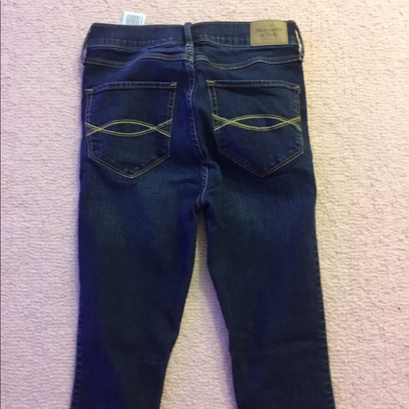Brand New Abercrombie Super Skinny Jeans - Picture 3 of 3